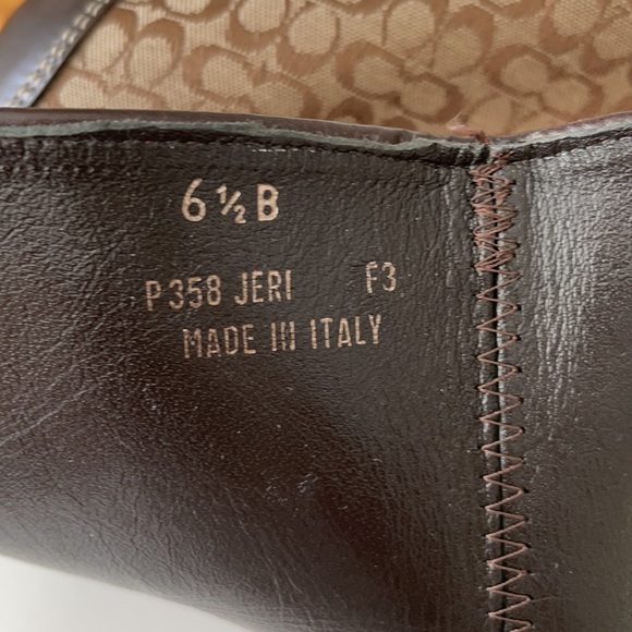 Boots - Picture 8 of 9